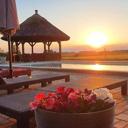 Tisza White House Bed & Breakfast Tiszaszolos Dış mekan fotoğraf