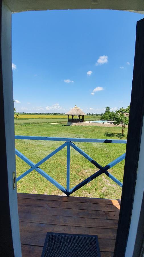 Tisza White House Bed & Breakfast Tiszaszolos Dış mekan fotoğraf