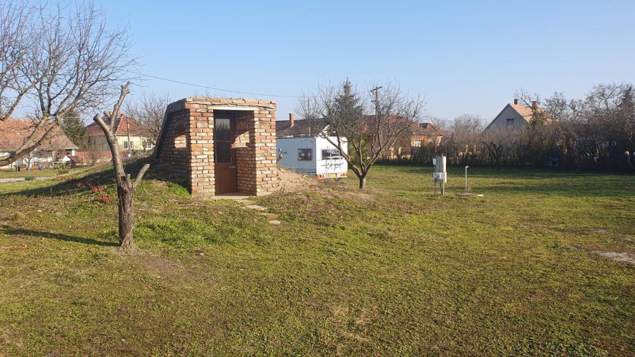 Tisza White House Bed & Breakfast Tiszaszolos Dış mekan fotoğraf