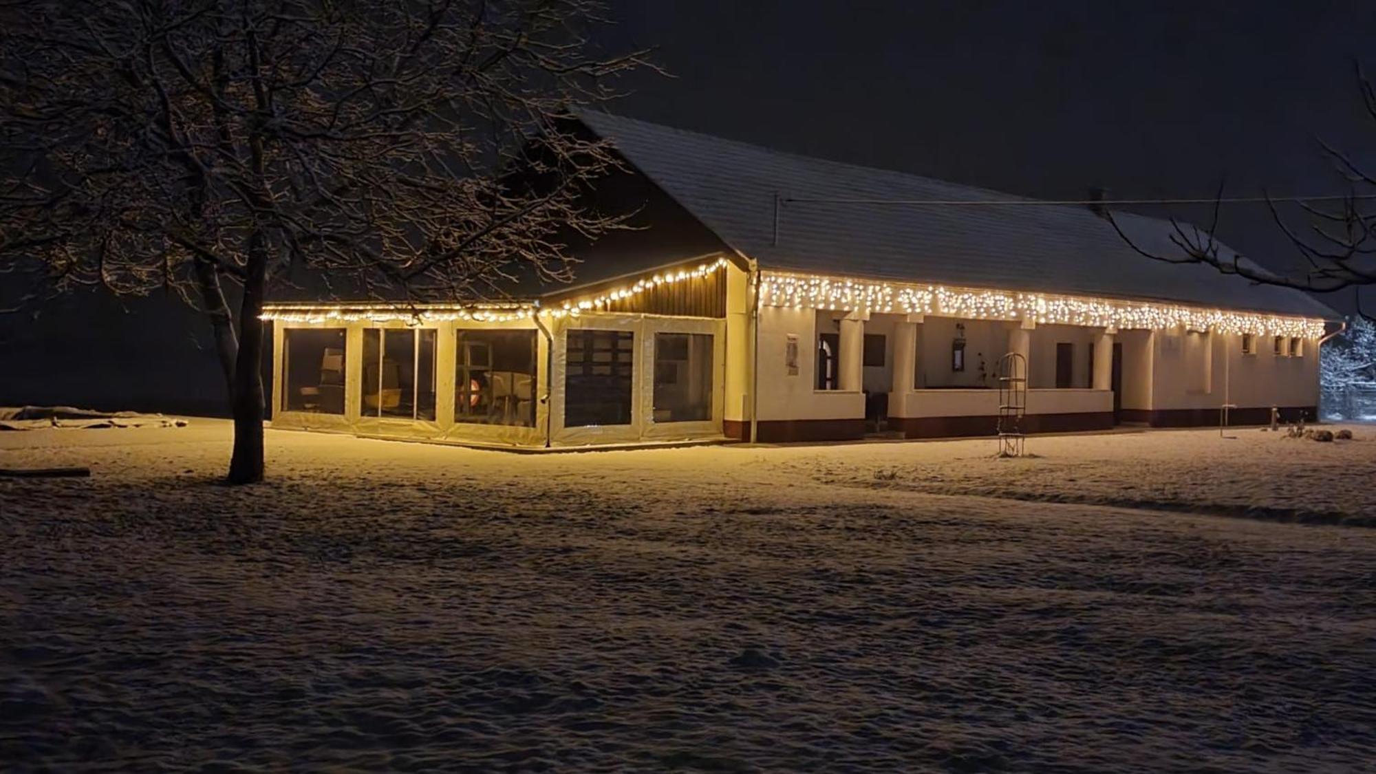 Tisza White House Bed & Breakfast Tiszaszolos Dış mekan fotoğraf