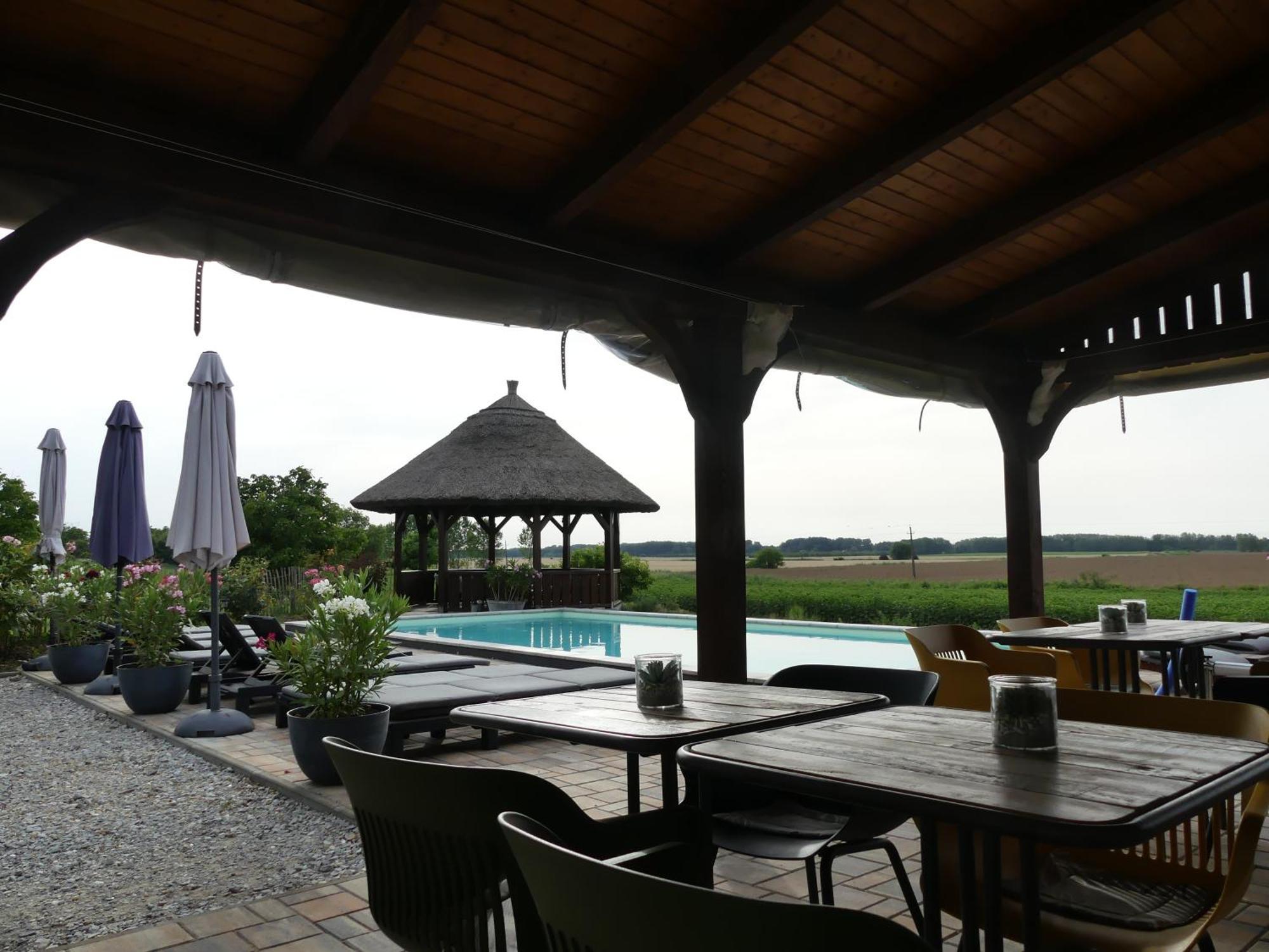 Tisza White House Bed & Breakfast Tiszaszolos Dış mekan fotoğraf