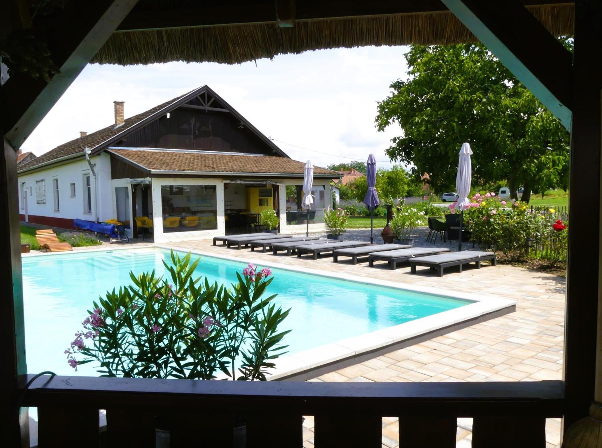 Tisza White House Bed & Breakfast Tiszaszolos Dış mekan fotoğraf